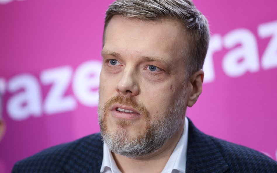 Zandberg: Dyskusje o mące z chrząszczy? Prawica w głębokim kryzysie intelektualnym