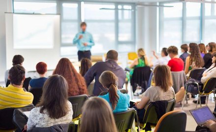 Kursy i szkolenia ZUS dla studentów UKSW
