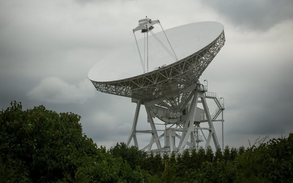 Radioteleskop RT4 UMK w Piwnicach pod Toruniem, największy w Europie Środkowej - o średnicy 32 m