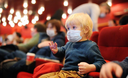 Kina przyciągają na razie głównie dzieci. Liczą na polskie filmy