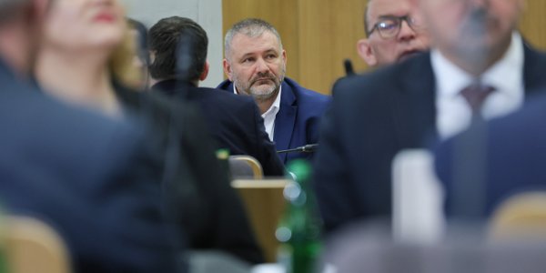 Wysłuchanie publiczne projektu ustawy praworządnościowej. Konflikt sędziów z sędziami trwa