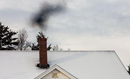 Samorząd może zakazać ogrzewania domów określonym paliwem