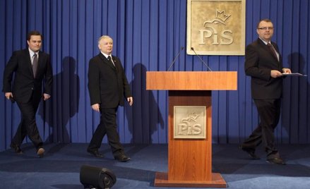 Z otoczenia Jarosława Kaczyńskiego dochodzą głosy, że Kazimierz Michał Ujazdowski (z prawej) może po