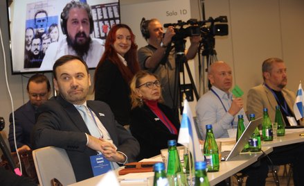 Ilia Ponomariow (pierwszy z lewej) mówił o potrzebie zjednoczenia całej opozycji rosyjskiej