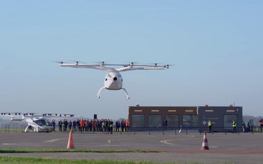 Volocopter przypomina śmigłowiec, ale zaliczony jest do dronów