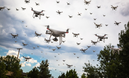 Czy drony zastąpią kurierów? Paczka prosto z nieba