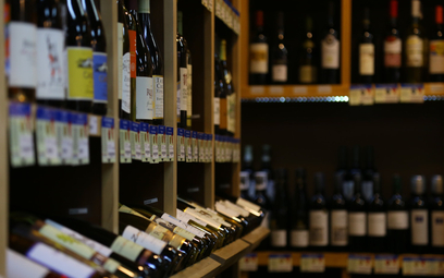 Ceny szkła rosną. Czy to wymusi większą popularyzację win sprzedawanych w butelkach PET?
