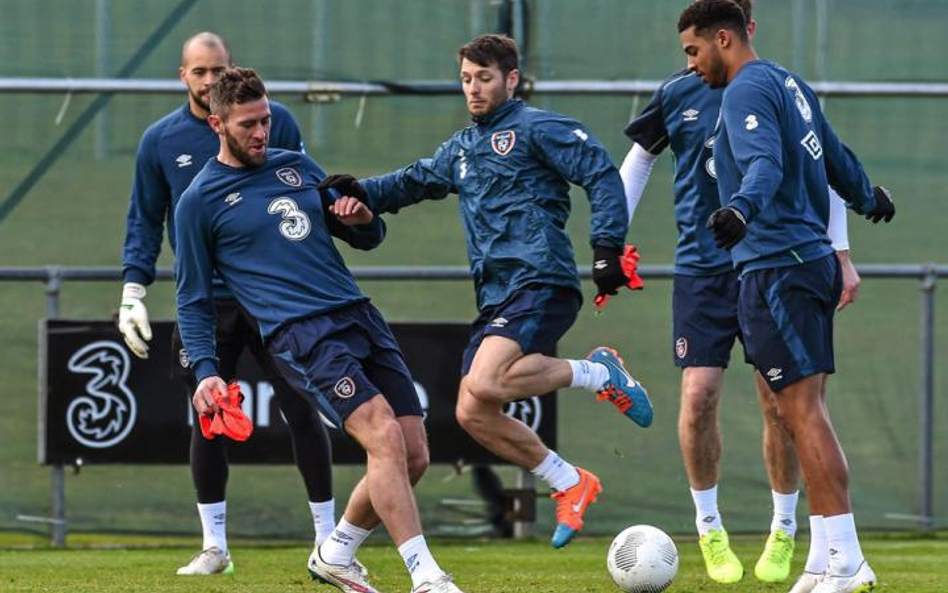 Irlandczycy podczas treningu. Od lewej: Daryl Murphy, Wesley Hoolahan, Cyrus Christie. Fot. David Ma