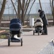 Młode matki dostaną zaległe becikowe