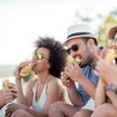 Z wakacji nie zrezygnujemy. Ale są sposoby, by obniżyć za nie rachunki