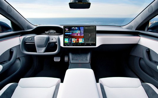 Zmodernizowana Tesla Model S