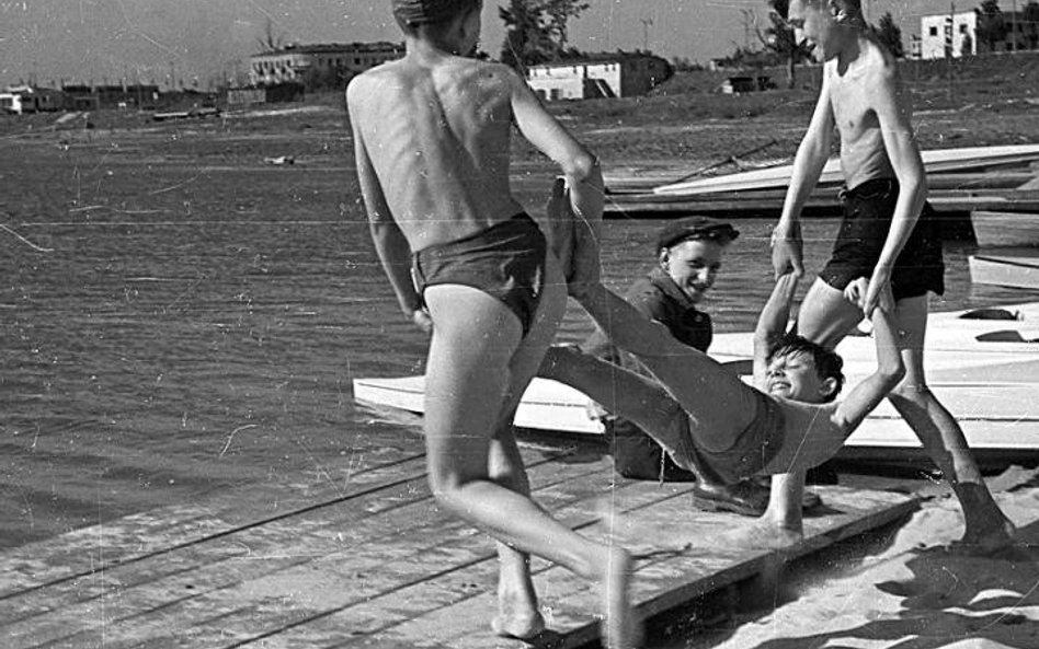Warszawiacy łakną relaksu nad Wisłą. Dowiedli tego nie tylko w ubiegłym sezonie. Krótko po wojnie pl