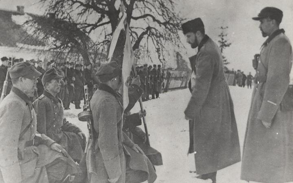 Żołnierze 27 Wołyńskieg Dywizji Piechoty AK. Zdjęcie z 1944 r.