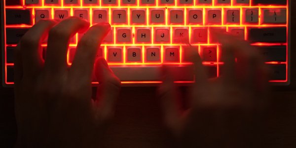 Chce sprzedać dane i „przejść na emeryturę”. Kulisy ataku na GitHuba