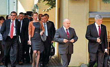 Eksperci z komisji Jerzego Millera spotkali się wczoraj z dowództwem Sił Powietrznych