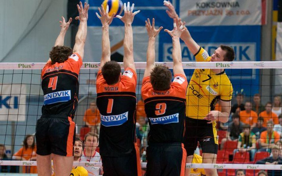 PlusLiga siatkarzy: Jastrzębski Węgiel gra ze Skrą