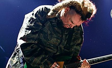 Muzycy Soulfly próbowali uratować występ krótkimi znakomitymi improwizacjami. Mało skutecznie