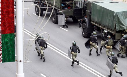 Siły bezpieczeństwa na ulicach Mińska