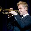 Chris Botti (ur. w 1962 r.) ma w dyskografii 12 płyt, za ostatnią „Impressions” dostał nagrodę Gramm