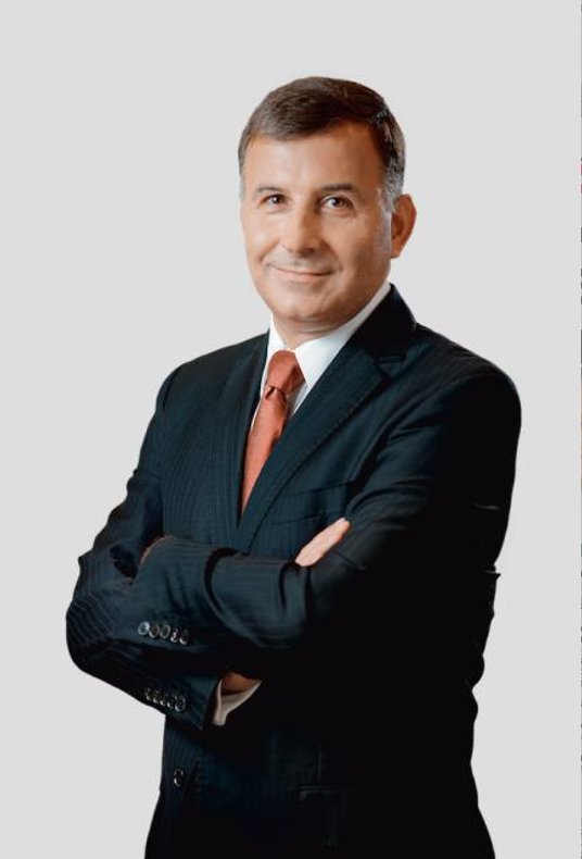 PKO BP i Pekao, którymi kierują Zbigniew Jagiełło (od lewej) i Michał Krupiński, muszą mieć więcej k