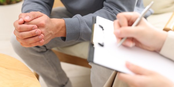 Rosną systemowe koszty leczenia depresji. NFZ pokazało statystyki