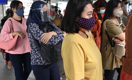 Indonezja: 180 zakażeń uczniów i nauczycieli po otwarciu szkół