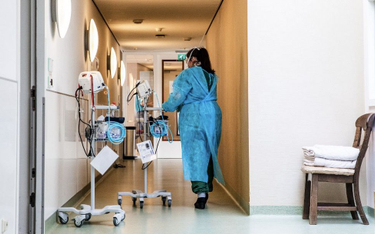 Holandia: Ponad 5,5 tys. ofiar COVID-19 od początku epidemii