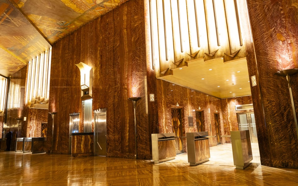 Budowa wieżowca Chrysler Building rozpoczęła się w 1928 roku.