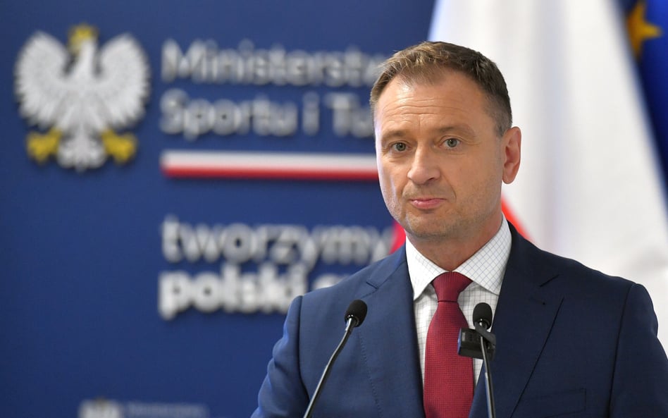 Sławomir Nitras, minister sportu i turystyki, deklarował odejście ze stanowiska, jeśli taka będzie w