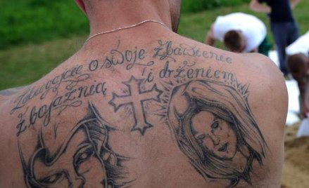 Tatuaż nie przeszkadza w służbie w Policji
