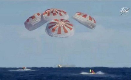 Sukces SpaceX: Kapsuła Crew Dragon wróciła na Ziemię