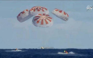 Sukces SpaceX: Kapsuła Crew Dragon wróciła na Ziemię