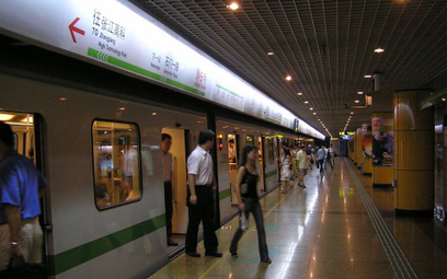 Chiny zakazują „niecywilizowanych zachowań” w metrze