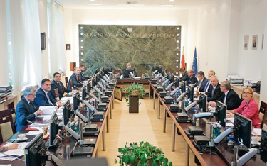 Obecna Krajowa Rada Sądownictwa obraduje pod przewodnictwem Leszka Mazura