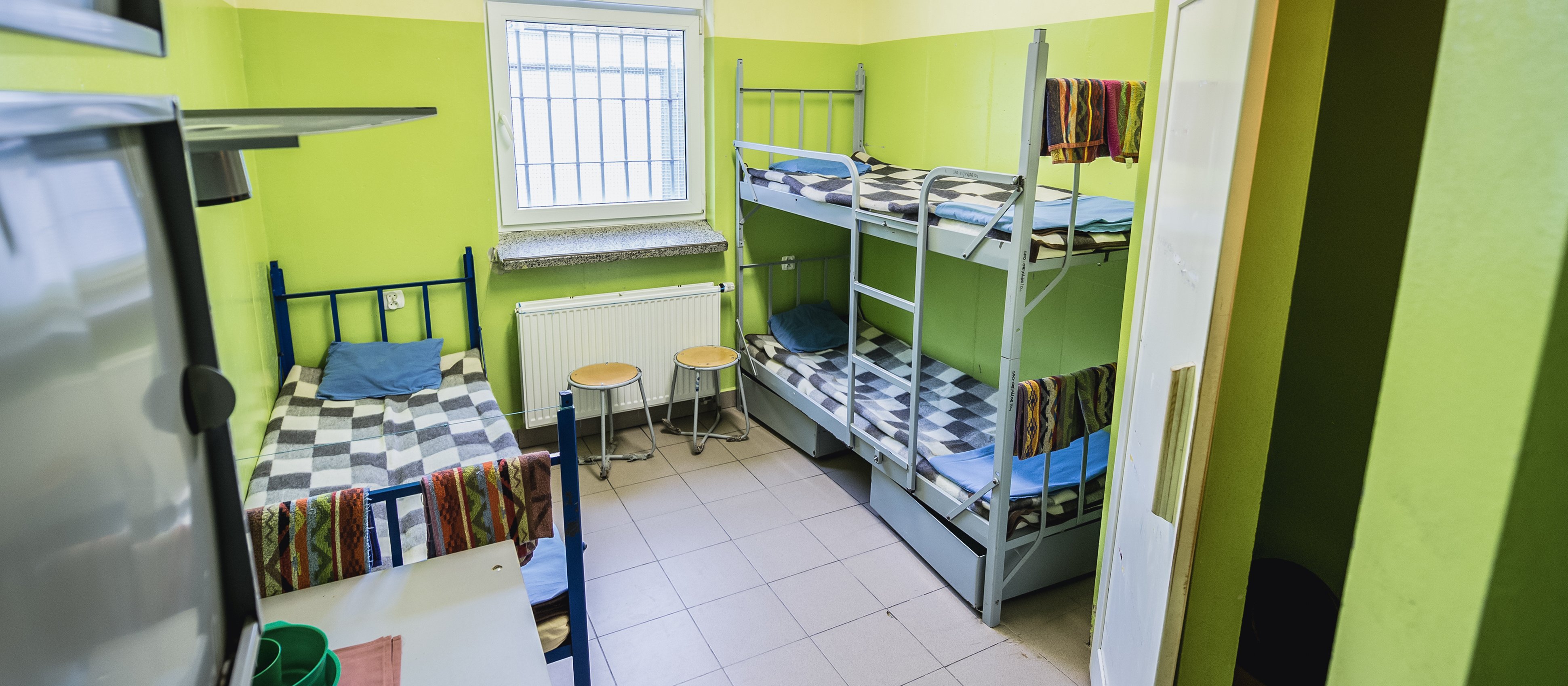 10 860 zł miesięcznie i 39 dni urlopu. Praca dla cywilów w Służbie Więziennej