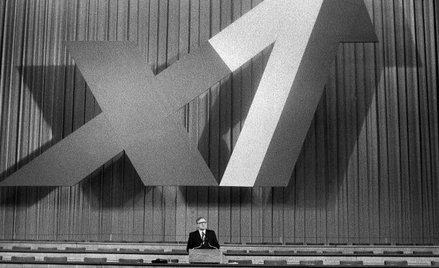Ostatni zjazd PZPR. Przemawia Leszek Miller, 27–30 stycznia 1990 r.