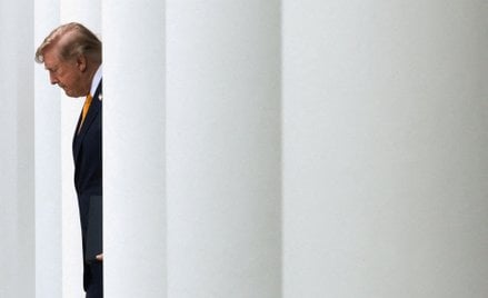 Donald Trump notuje rekorodowo niski poziom poparcia w sondażu Reuters/Ipsos