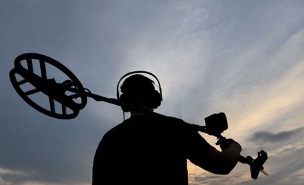 Wielka Brytania: Zgubił sygnet na polu, odzyskał go po 61 latach