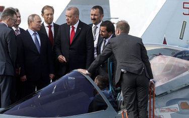 Rosja rozpoczęła drugą fazę dostaw systemów S-400 dla Turcji. Erdogan ogląda w Moskwie Su-57