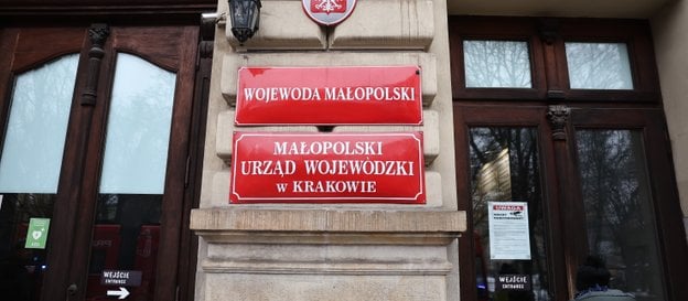 Małopolski Urzęd Wojewódzki w Krakowie w zw. z konsekwencjami zmiany zasad naliczania stażu pracy do