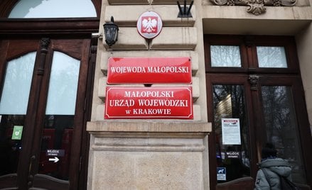 Małopolski Urzęd Wojewódzki w Krakowie w zw. z konsekwencjami zmiany zasad naliczania stażu pracy do