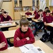 By dostać się do „trzynastki”, trzeba m.in. mieć średnią ocen 4,5 i to przez trzy lata gimnazjum