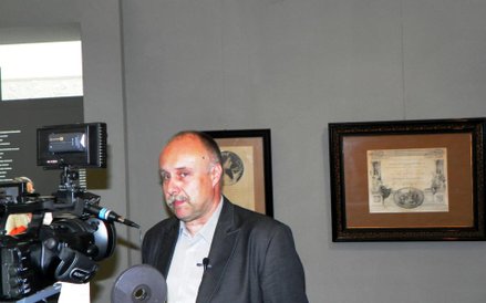 Kurator wystawy Witold Garbaczewski