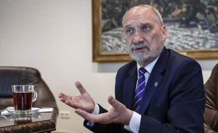 Macierewicz: W obliczu koronawirusa Unia Europejska jakby zniknęła