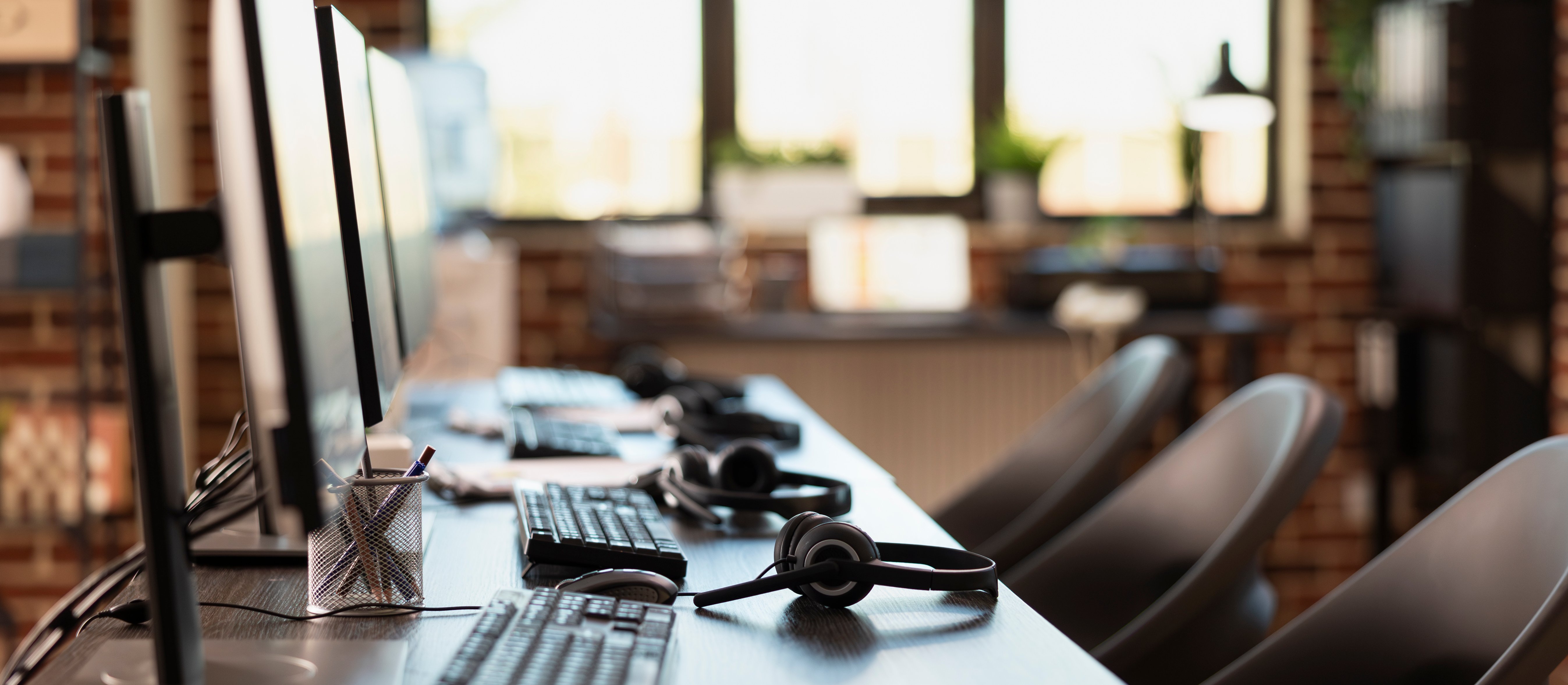 Pokolenie Z w pułapce sztucznej inteligencji. Nowy raport nie pozostawia złudzeń