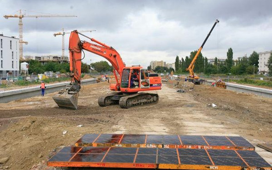 Samorządy dostaną mniej pieniędzy na drogi