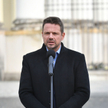 Prezydent i wiceprezydent Warszawy Rafał Trzaskowski oraz Renata Kaznowska na konferencji przed sied