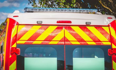 Francja. Telefon na pogotowie: Umieram. Operator: Każdy kiedyś umrze