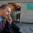 Adwokat Marek Małecki przed aresztem śledczym w Warszawie