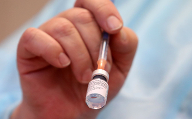 Skuteczność szczepionki Pfizer po pół roku spada do 83,7 proc.